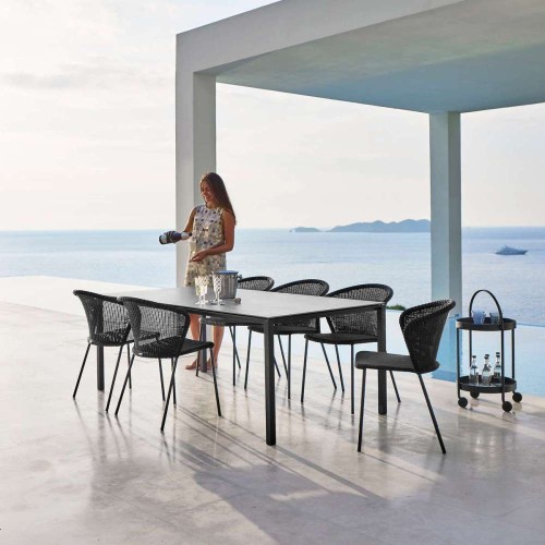 LEAN Cane-line krzesła ze stołem PURE