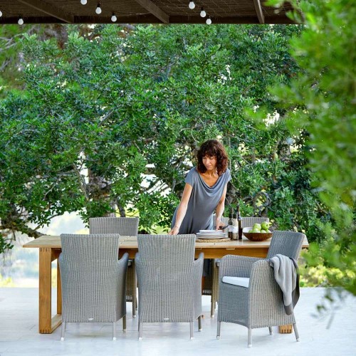 ENDLESS stół teakowy Cane-line